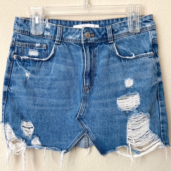 Zara Dresses & Skirts - Zara Distressed Denim Mini Skirt